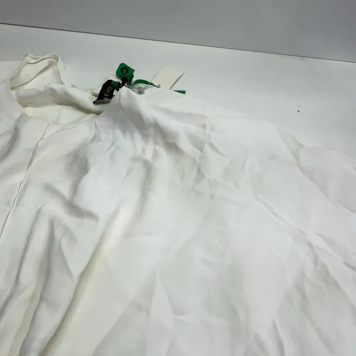 Fendi Fendi SS22 Belted Cape Detail Dress 0079 Size S / US 4 / IT 40 - 15 Thumbnail