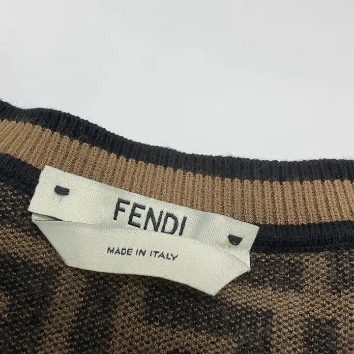 Fendi Fendi Logo Pattern Short Sleeve Knit Top 0079 Size M / US 6-8 / IT 42-44 - 6 Thumbnail