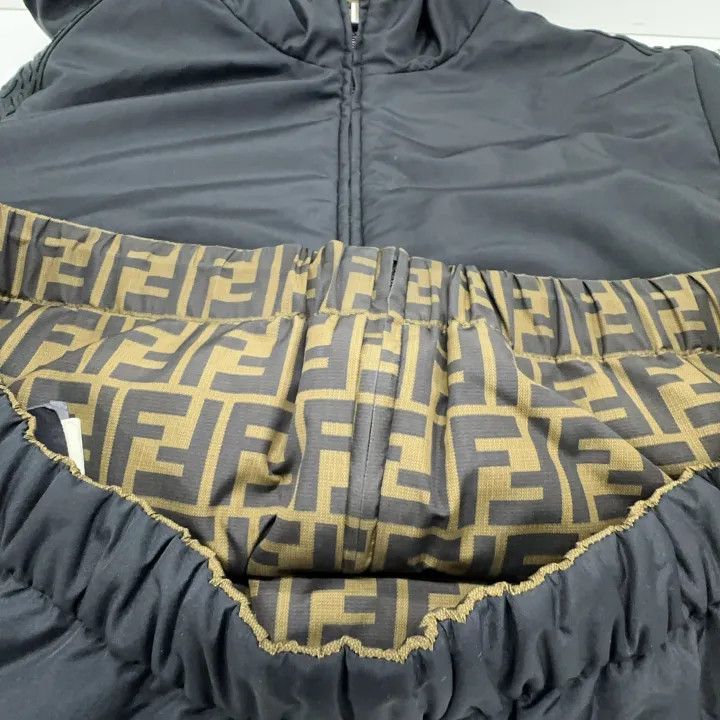 Fendi Fendi Reversible Hooded Jacket for Women 0079 Size S / US 4 / IT 40 - 22 Thumbnail