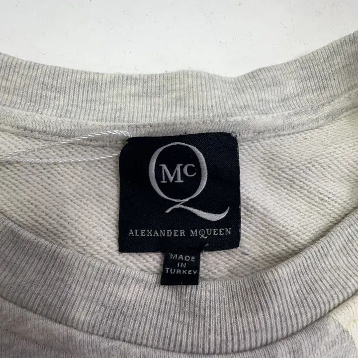 Alexander McQueen Alexander McQueen Swallow Print Sweatshirt 0079 Size S / US 4 / IT 40 - 4 Thumbnail