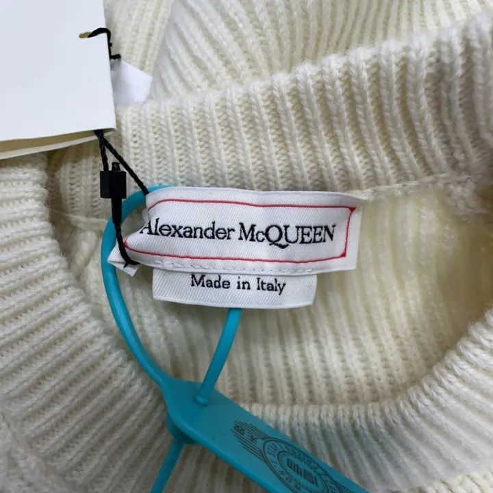Alexander McQueen Alexander McQueen White Peplum Sweater for Women 0079 Size M / US 6-8 / IT 42-44 - 3 Thumbnail