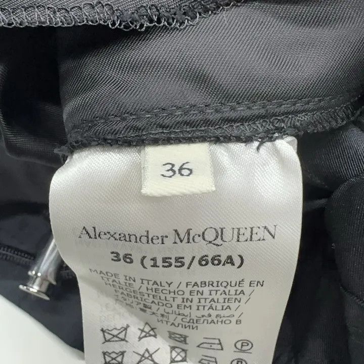 Alexander McQueen Alexander McQueen Black Drawstring Casual Shorts 0079 Size 36" / US 14 / IT 50 - 4 Thumbnail