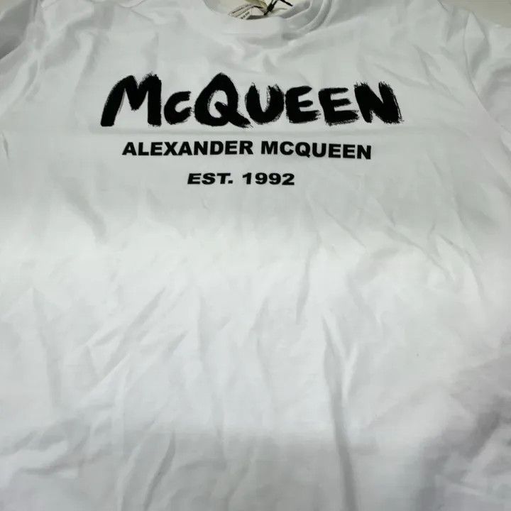 Alexander McQueen Alexander McQueen Logo Print Short Sleeve T-Shirt 0079 Size S / US 4 / IT 40 - 8 Thumbnail