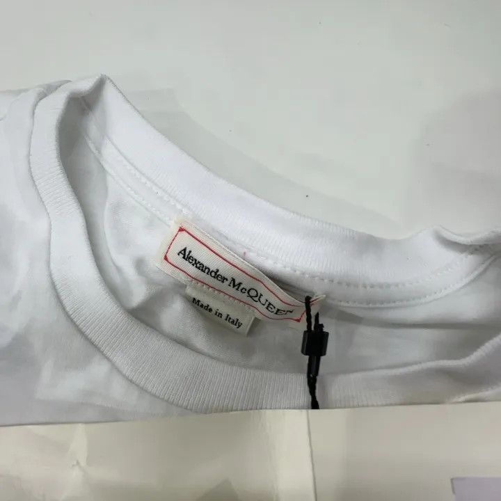 Alexander McQueen Alexander McQueen Logo Print Short Sleeve T-Shirt 0079 Size S / US 4 / IT 40 - 5 Thumbnail