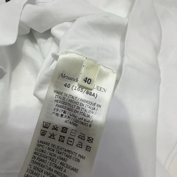 Alexander McQueen Alexander McQueen White Cropped Graphic T-Shirt 0079 Size M / US 6-8 / IT 42-44 - 5 Thumbnail
