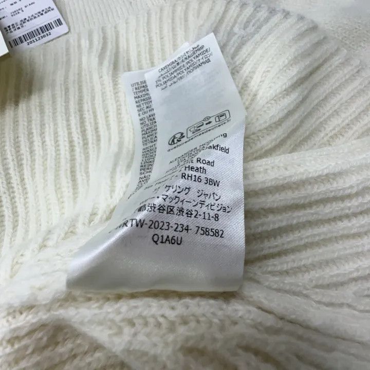 Alexander McQueen Alexander McQueen Beige Long Sleeve Sweater 0079 Size S / US 4 / IT 40 - 8 Thumbnail