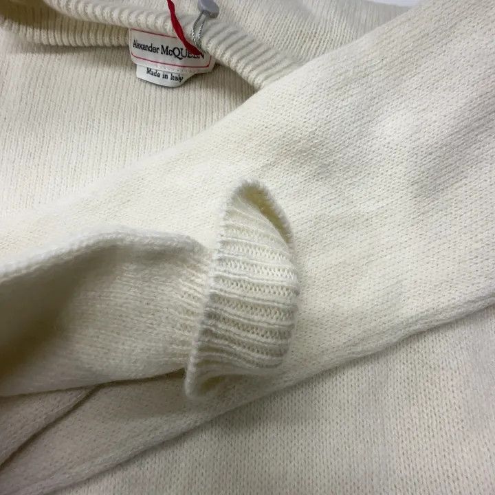Alexander McQueen Alexander McQueen Beige Long Sleeve Sweater 0079 Size S / US 4 / IT 40 - 10 Thumbnail