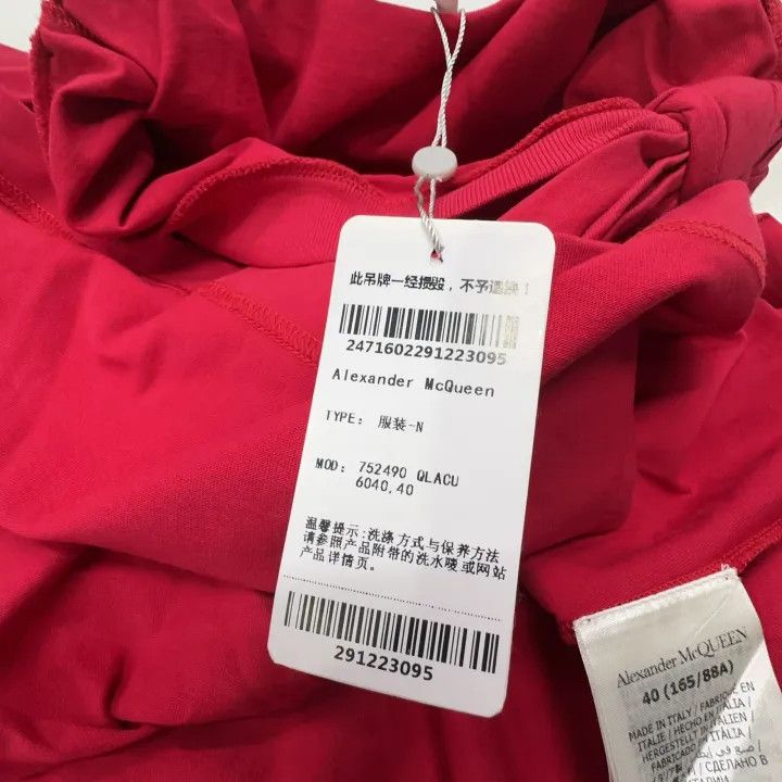 Alexander McQueen Alexander McQueen Red Asymmetrical Short Sleeve T-Shirt 0079 Size M / US 6-8 / IT 42-44 - 5 Thumbnail