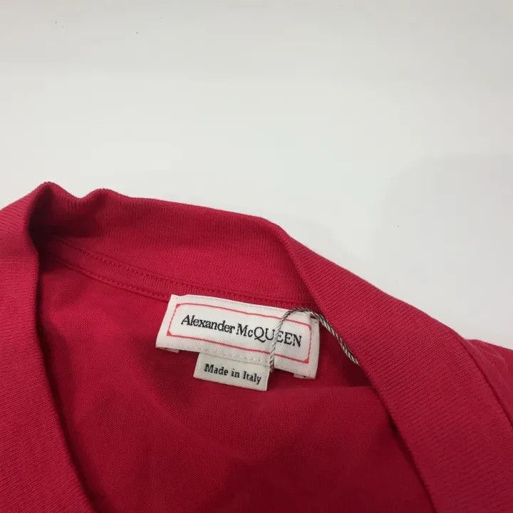 Alexander McQueen Alexander McQueen Red Asymmetrical Short Sleeve T-Shirt 0079 Size M / US 6-8 / IT 42-44 - 4 Thumbnail