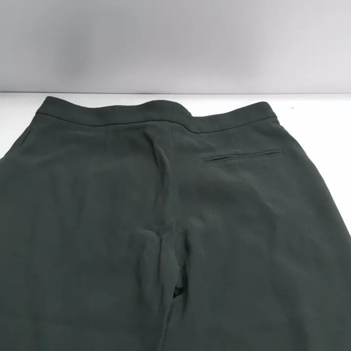 Alexander McQueen Alexander McQueen High-Waisted Black Ankle Pants 0079 Size 40" / US 18 - 7 Thumbnail