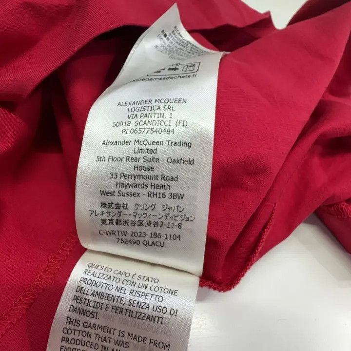 Alexander McQueen Alexander McQueen Red Asymmetrical Short Sleeve T-Shirt 0079 Size L / US 10 / IT 46 - 7 Thumbnail