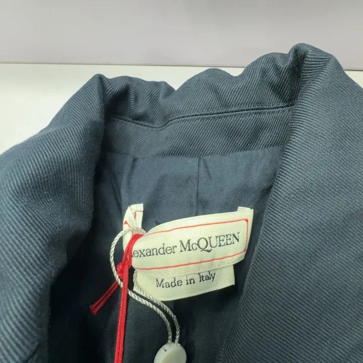 Alexander McQueen Alexander McQueen Tailored Blazer with Contrast Stitching 0079 Size M / US 6-8 / IT 42-44 - 5 Thumbnail