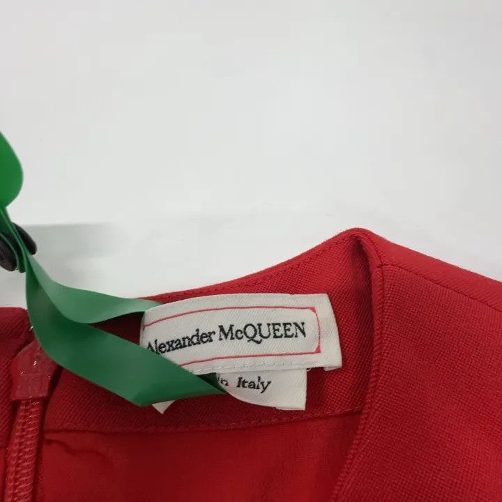 Alexander McQueen Alexander McQueen Red A-Line Dress for Women 0079 Size S / US 4 / IT 40 - 4 Thumbnail