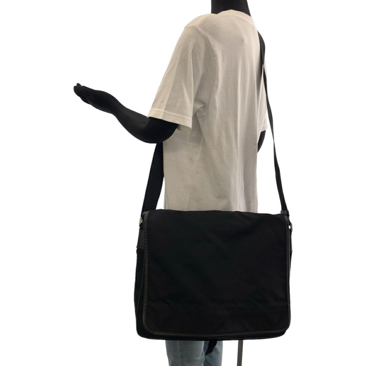 Prada Prada Prada Tessuto Triangle Logo Plate Nylon Shoulder Bag Others Shoulder Bag DUTY FREE for USA Size ONE SIZE - 7 Thumbnail