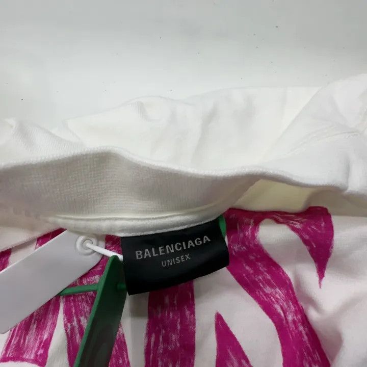 Balenciaga Balenciaga Beach Graphic T-Shirt for Women 0079 Size M / US 6-8 / IT 42-44 - 6 Thumbnail