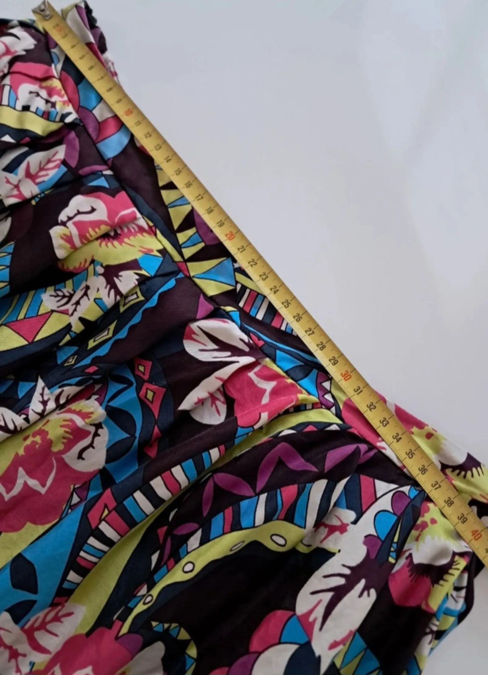 Escada Escada Skirt Size 28" / US 6 / IT 42 - 4 Thumbnail