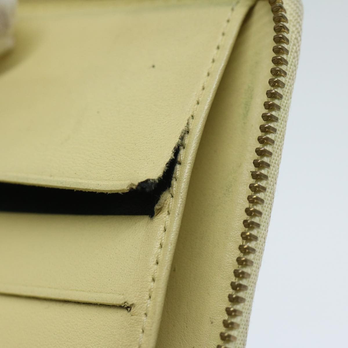 Louis Vuitton Louis Vuitton Vénus wallet Size ONE SIZE - 17 Thumbnail