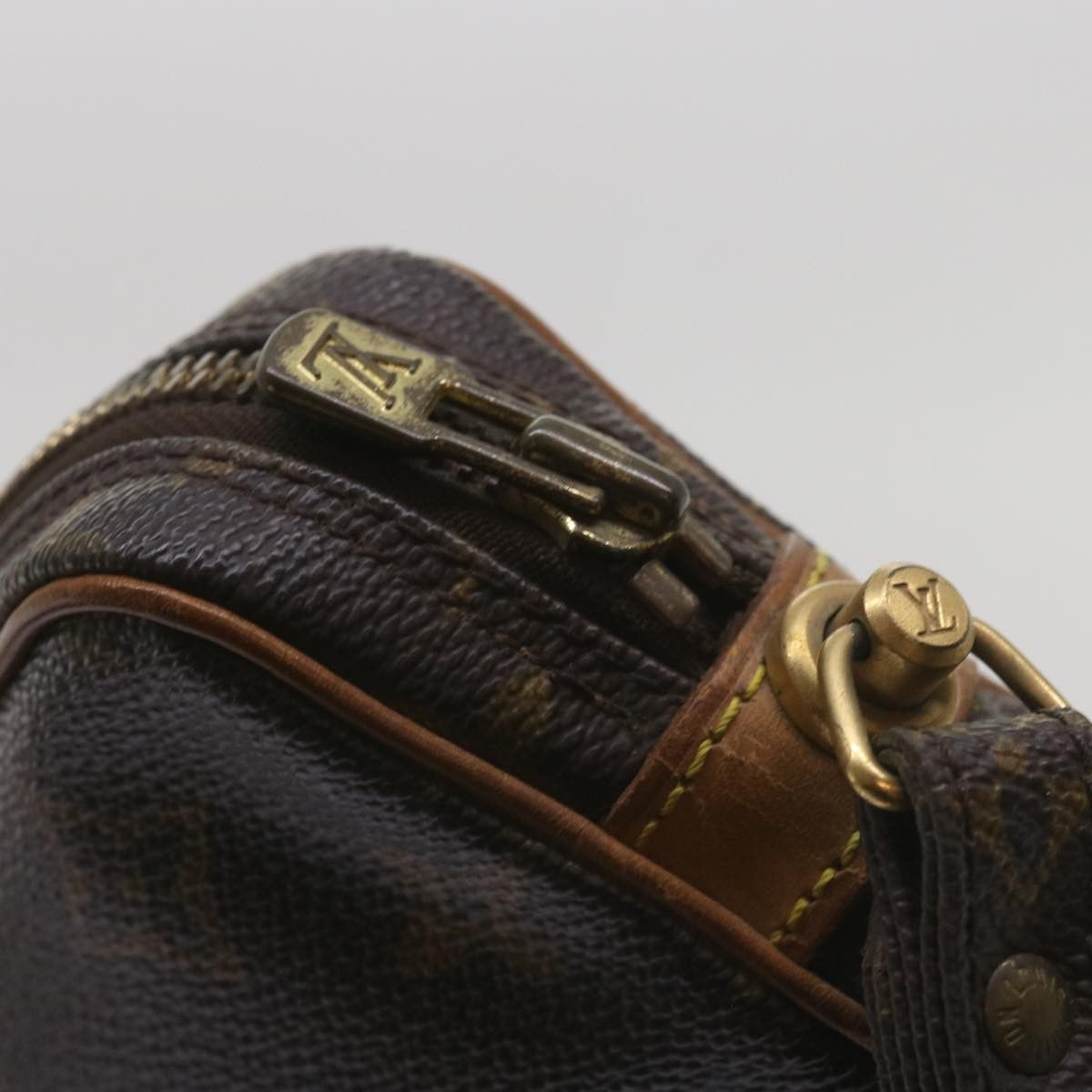 Louis Vuitton Louis Vuitton Marly Dragonne clutch Size ONE SIZE - 18 Thumbnail
