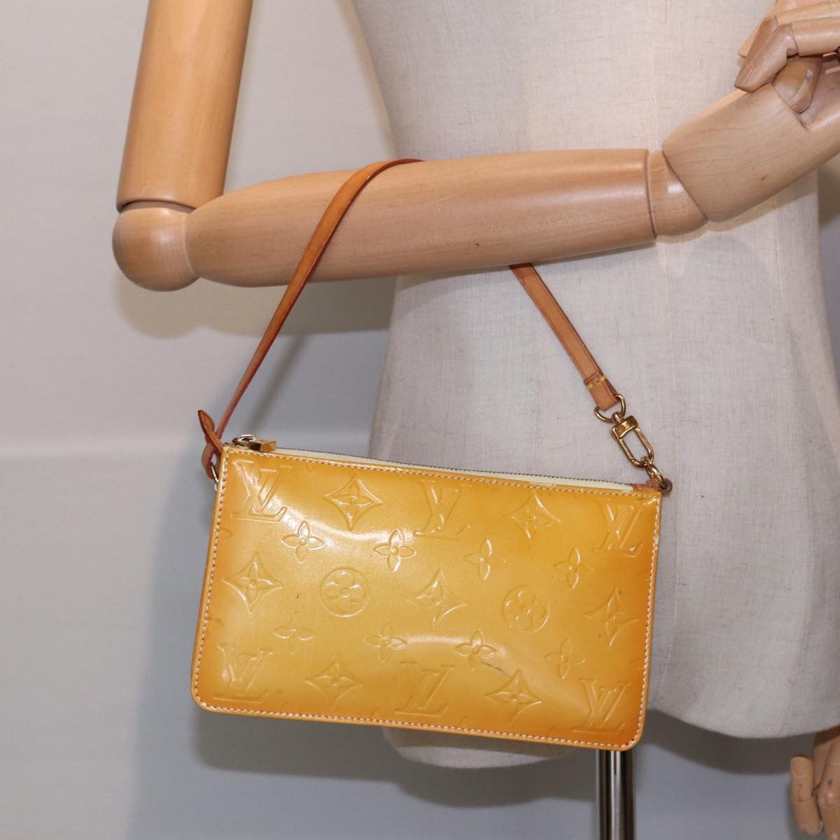 Louis Vuitton Louis Vuitton Lexington clutch Size ONE SIZE - 22 Thumbnail