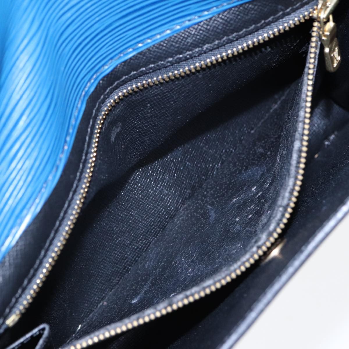 Louis Vuitton Louis Vuitton Montaigne clutch Size ONE SIZE - 10 Thumbnail