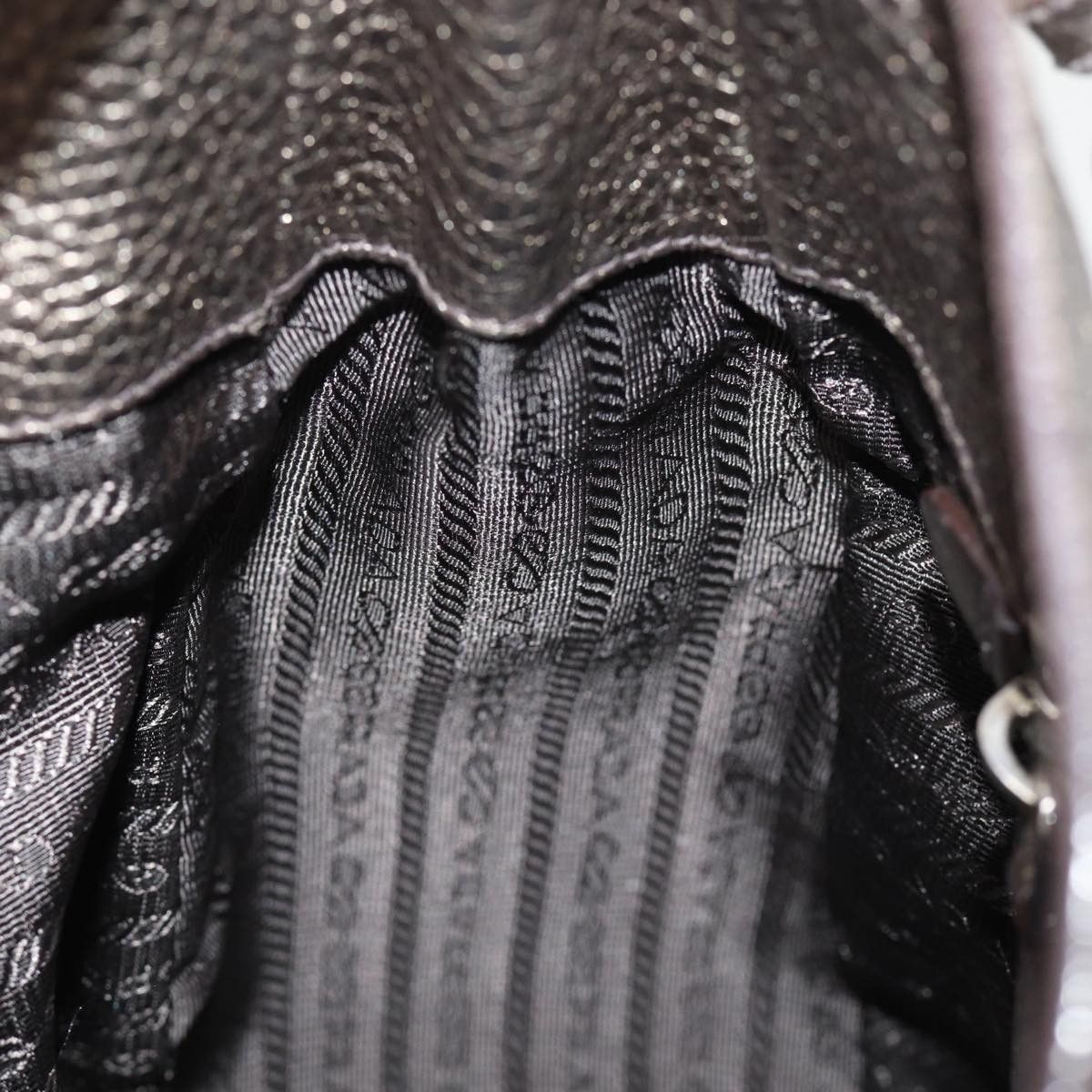 Prada Prada Vitello shoulder Size ONE SIZE - 22 Thumbnail