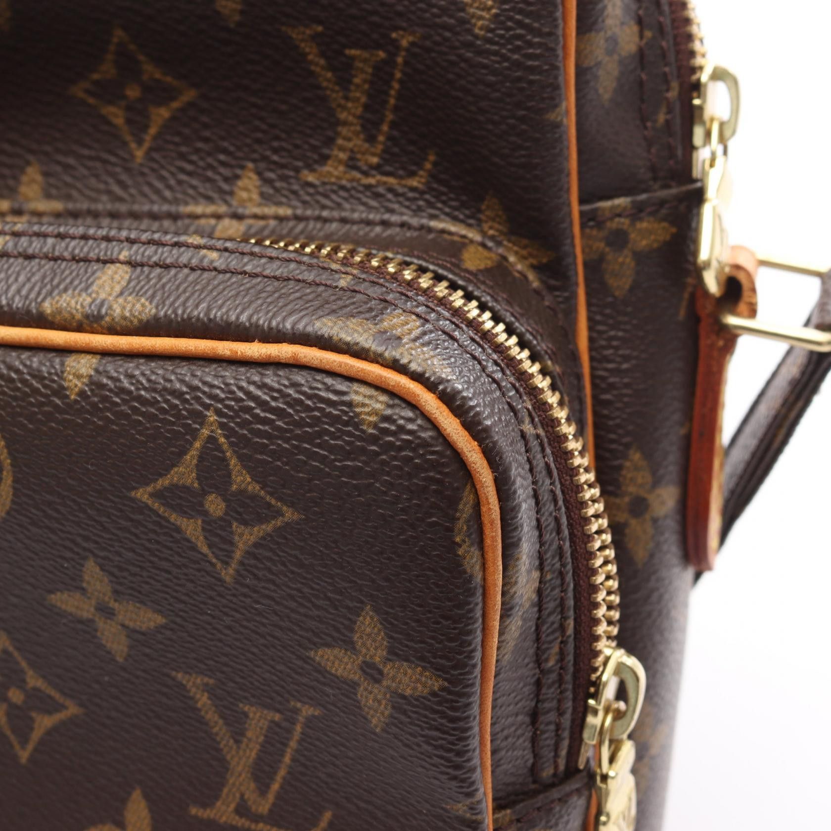Louis Vuitton Louis Vuitton Louis Vuitton Amazon Monogram Shoulder Bag Canvas Shoulder Bag M45236 Size ONE SIZE - 8 Thumbnail