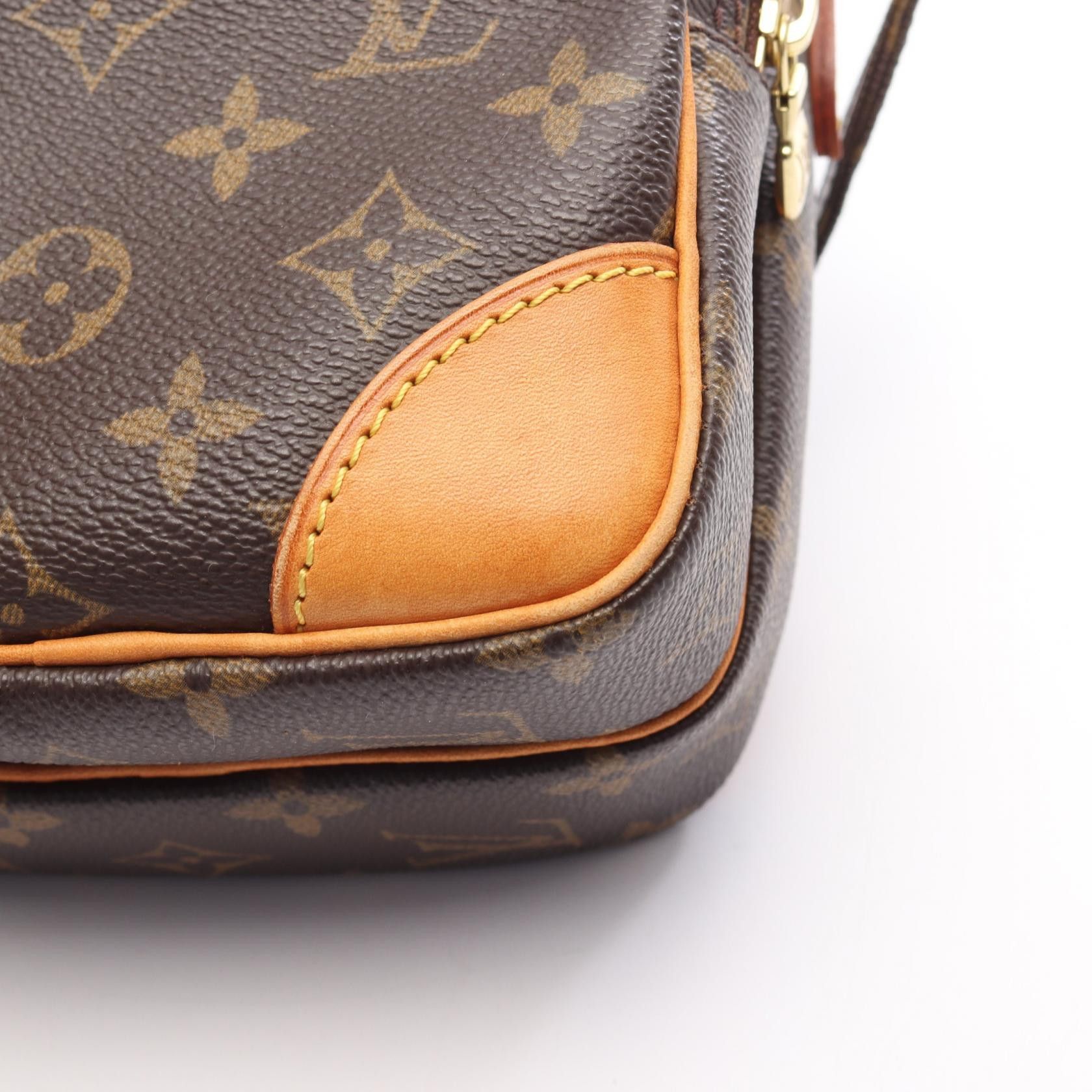 Louis Vuitton Louis Vuitton Louis Vuitton Amazon Monogram Shoulder Bag Canvas Shoulder Bag M45236 Size ONE SIZE - 9 Thumbnail