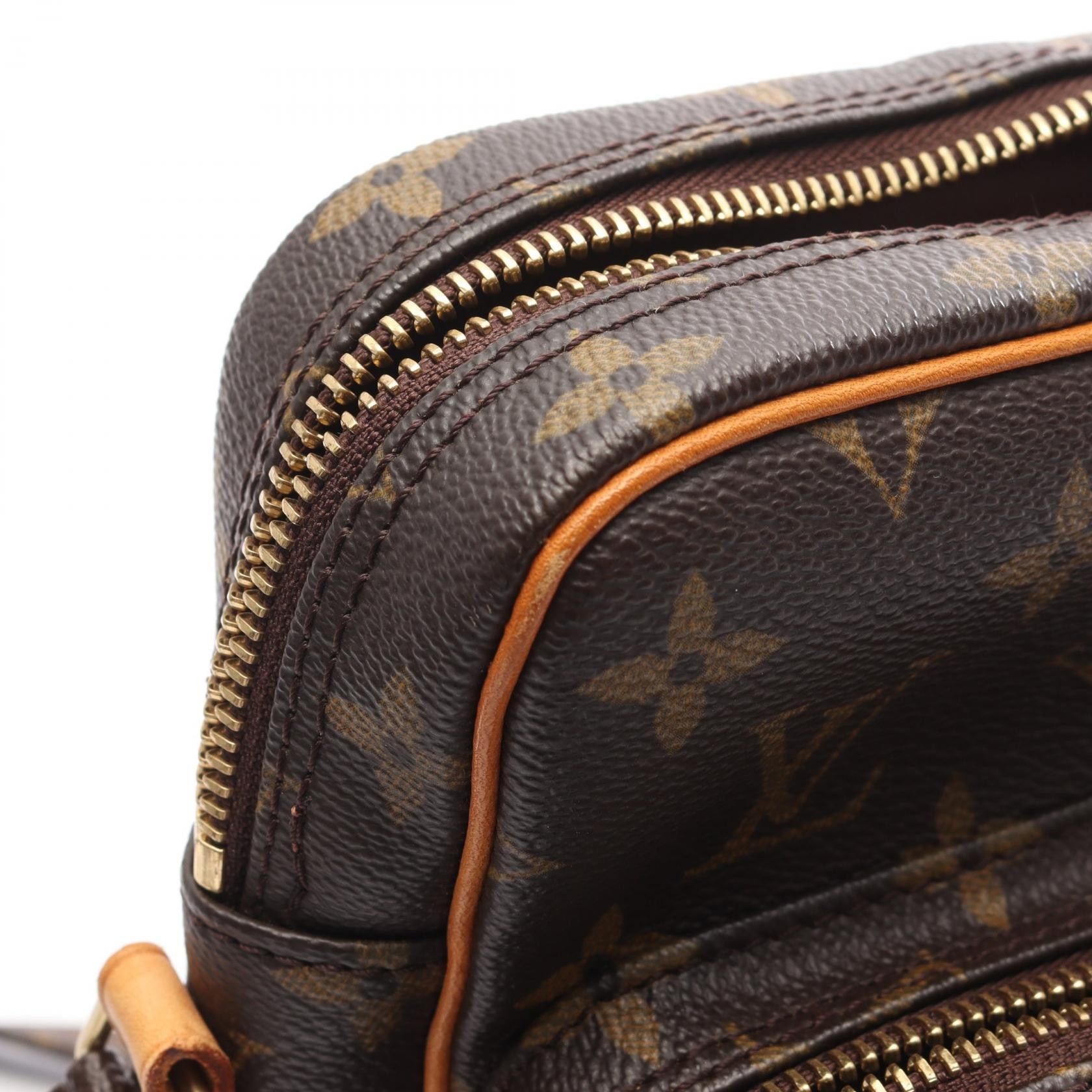 Louis Vuitton Louis Vuitton Louis Vuitton Amazon Monogram Shoulder Bag Canvas Shoulder Bag M45236 Size ONE SIZE - 7 Thumbnail