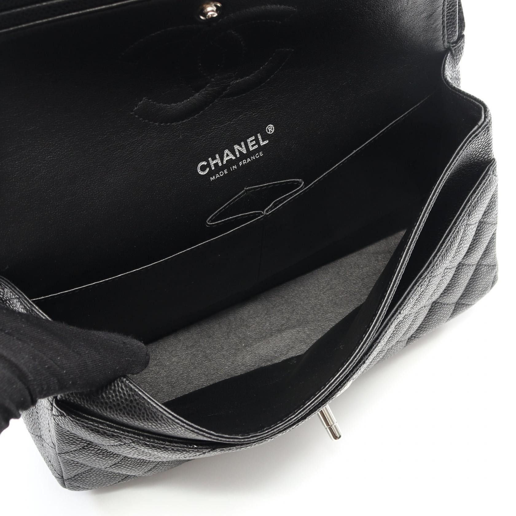 Chanel Chanel Chanel Matelasse Calf Shoulder Bag Leather Shoulder Bag A01112 Size ONE SIZE - 3 Thumbnail