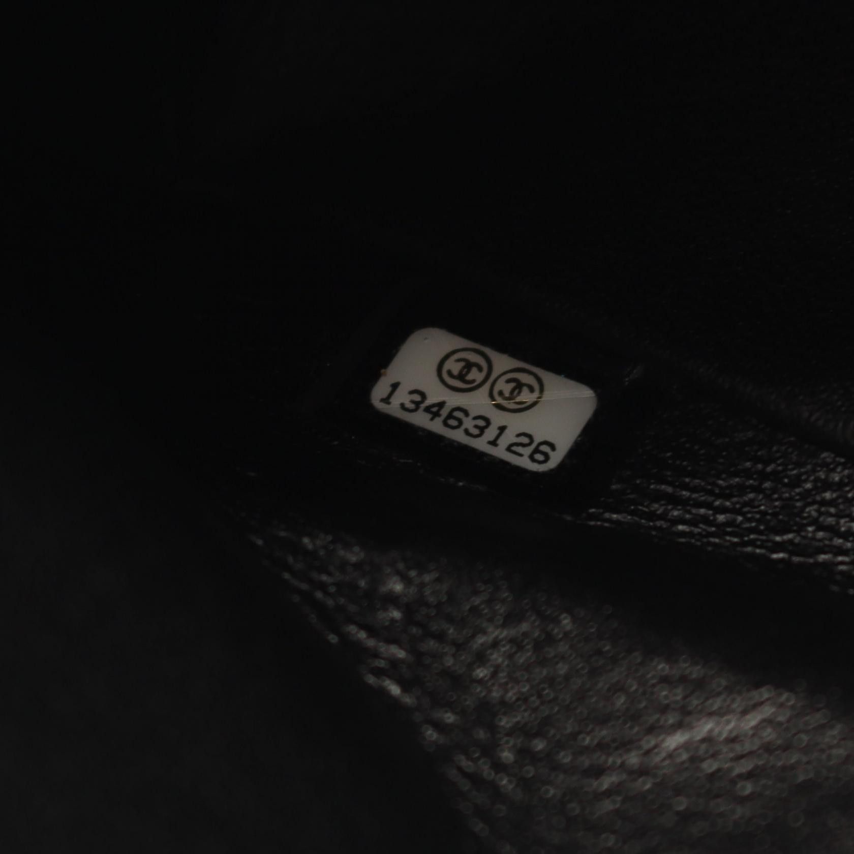 Chanel Chanel Chanel Matelasse Calf Shoulder Bag Leather Shoulder Bag A01112 Size ONE SIZE - 5 Thumbnail
