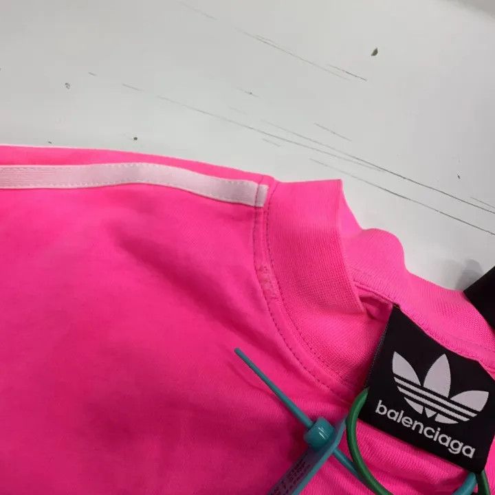 Balenciaga Balenciaga x Adidas Pink Logo T-Shirt 0079 Size S / US 4 / IT 40 - 8 Thumbnail
