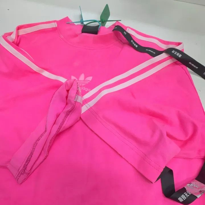 Balenciaga Balenciaga x Adidas Pink Logo T-Shirt 0079 Size S / US 4 / IT 40 - 10 Thumbnail