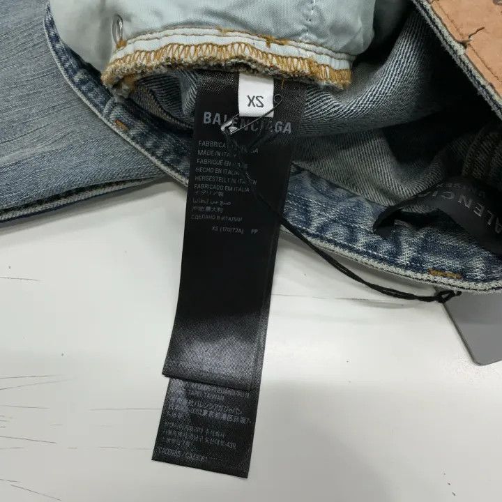 Balenciaga Balenciaga Women's Distressed Straight Leg Jeans 0079 Size 23" - 3 Thumbnail