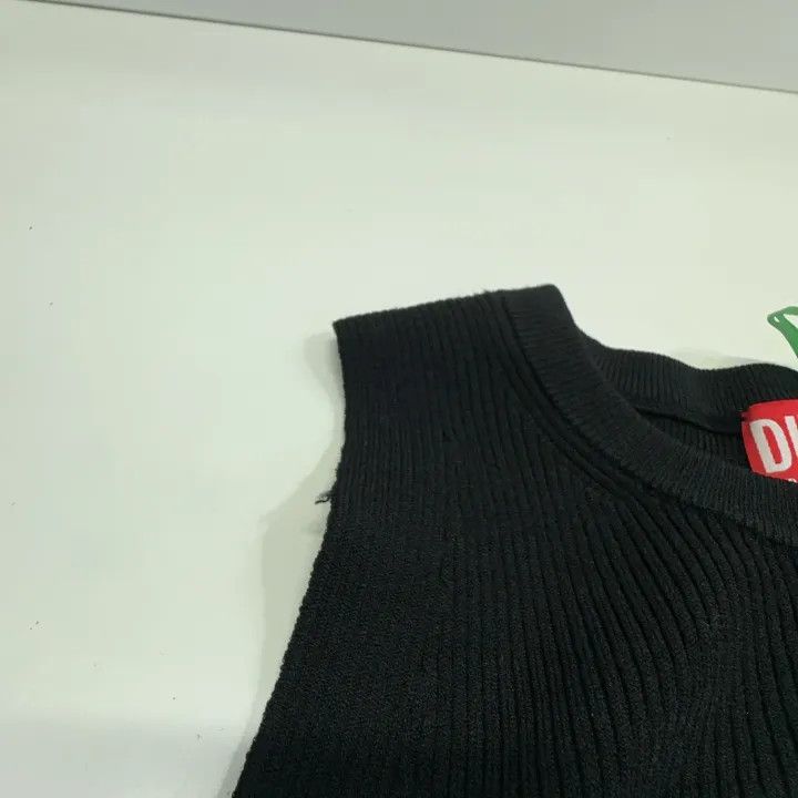 Diesel Diesel Sleeveless Logo Top for Ladies 0079 Size US L / EU 52-54 / 3 - 10 Thumbnail