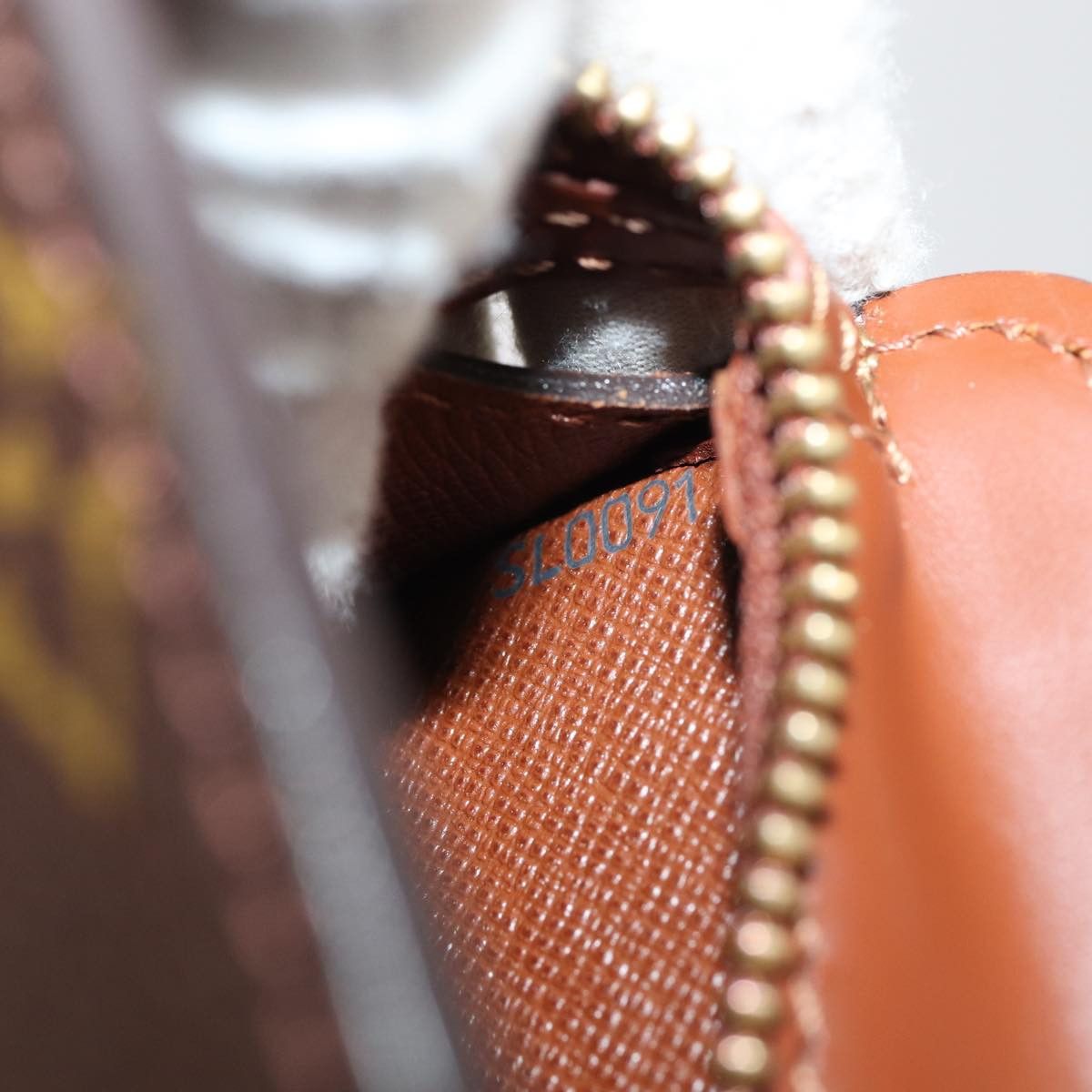 Louis Vuitton Louis Vuitton Pochette A4 clutch Size ONE SIZE - 6 Thumbnail