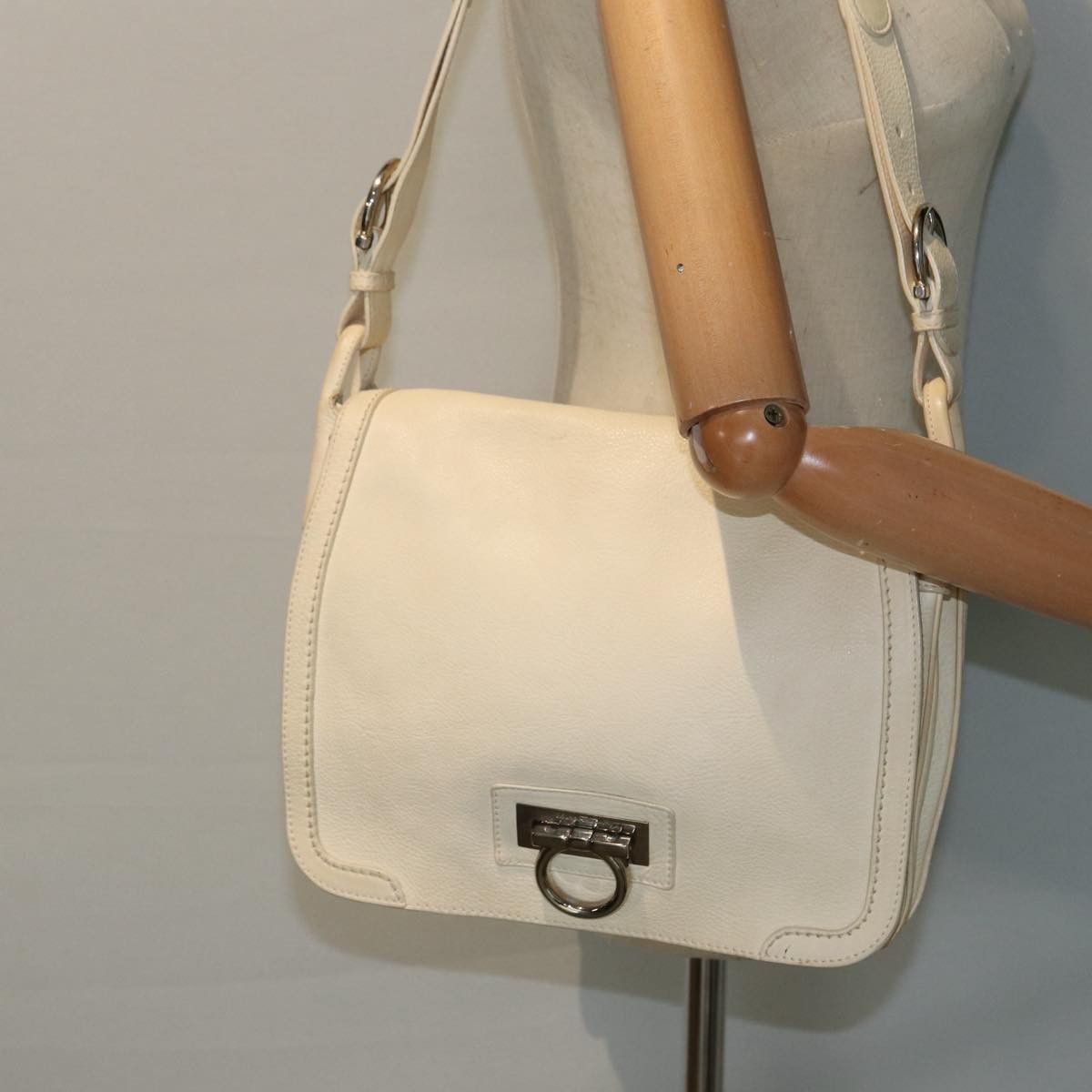 Salvatore Ferragamo Salvatore Ferragamo Gancini shoulder Size ONE SIZE - 14 Thumbnail