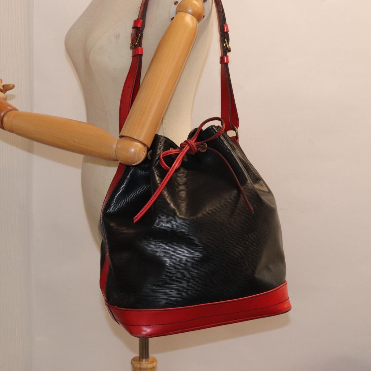 Louis Vuitton Louis Vuitton Noe shoulder Size ONE SIZE - 7 Thumbnail