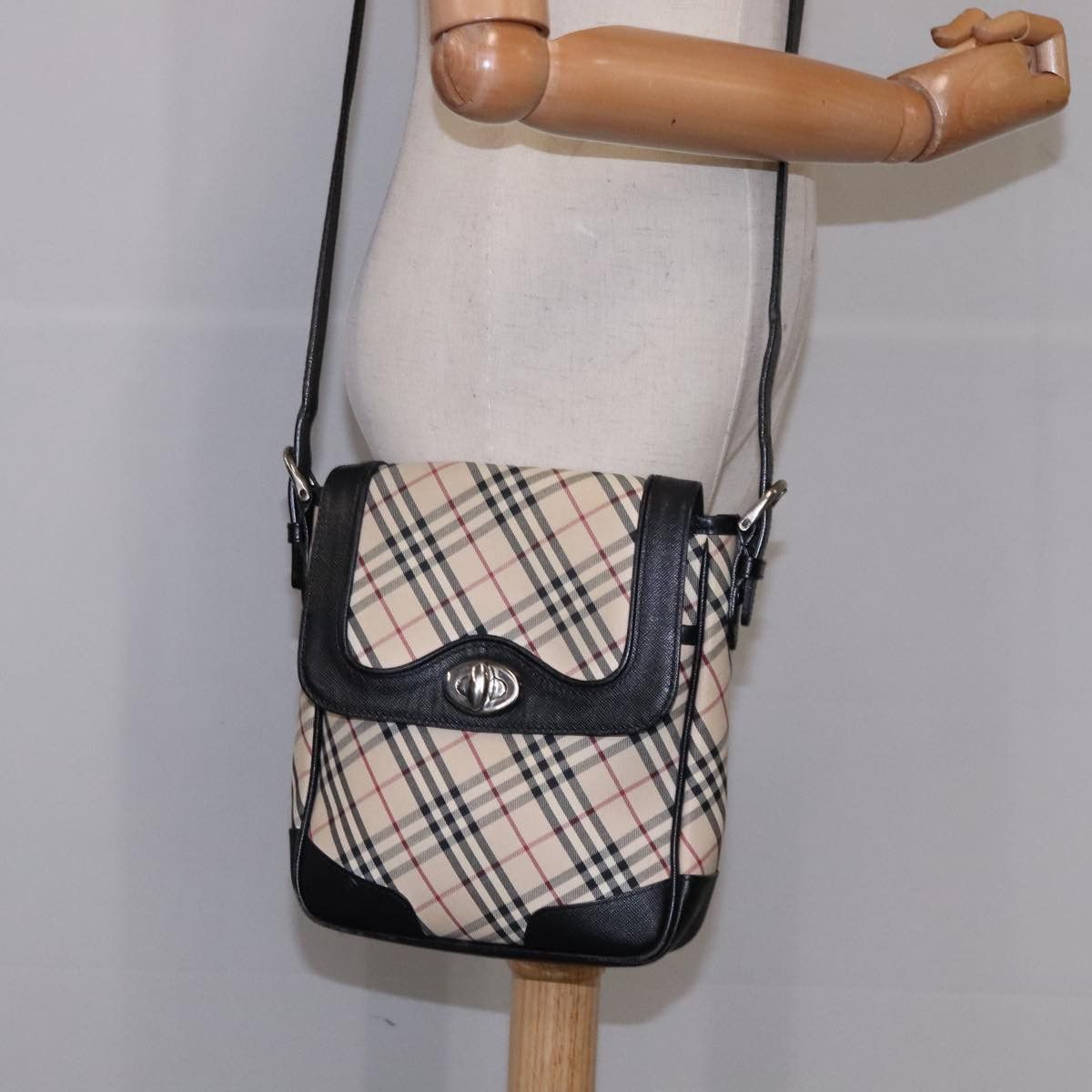 Burberry Burberry Nova Check shoulder Size ONE SIZE - 14 Thumbnail