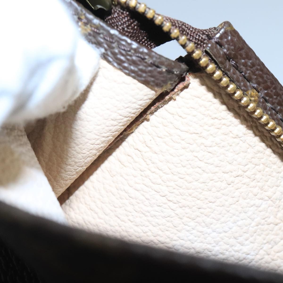 Louis Vuitton Louis Vuitton Trousse de Toilette clutch Size ONE SIZE - 9 Thumbnail