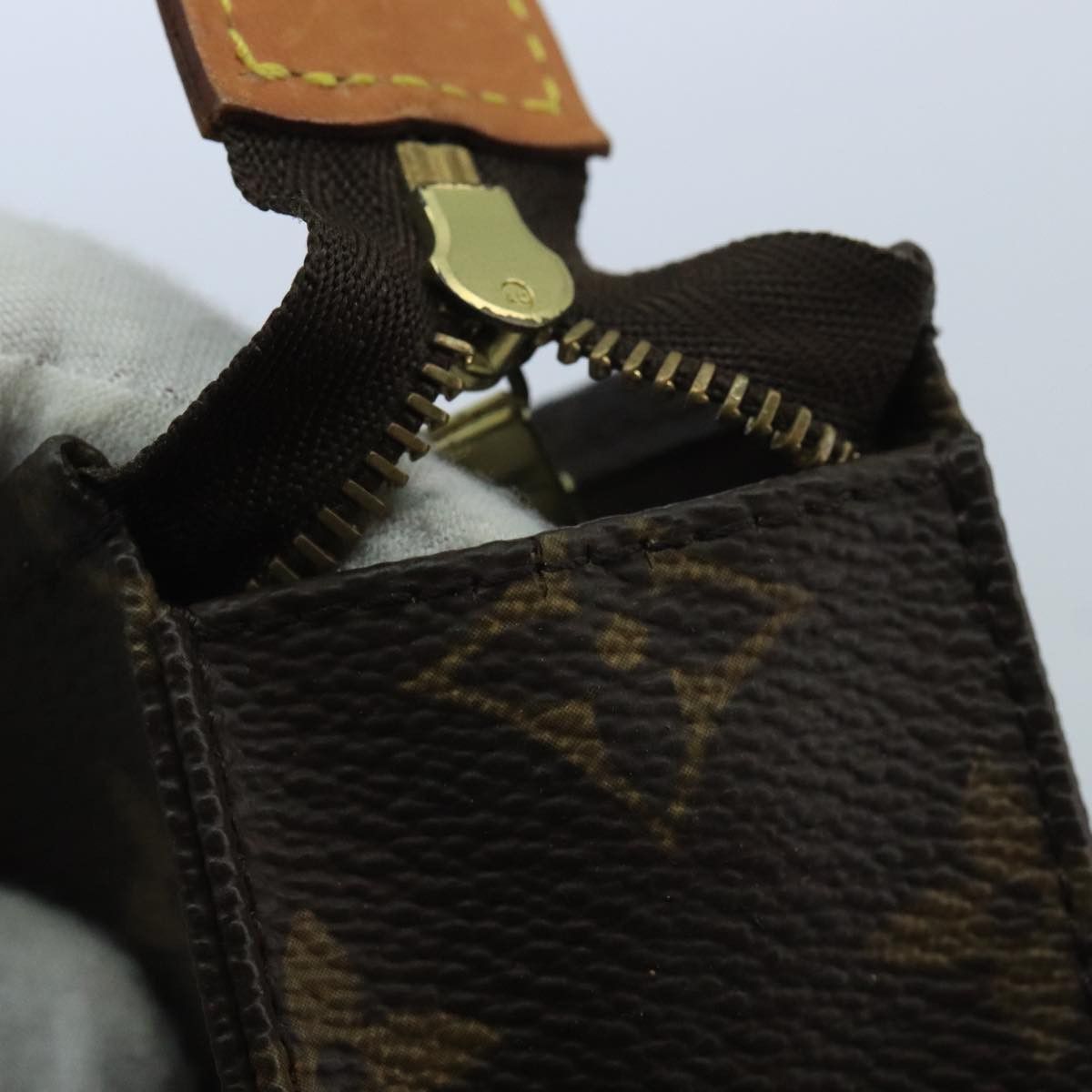 Louis Vuitton Louis Vuitton Trousse de Toilette clutch Size ONE SIZE - 11 Thumbnail