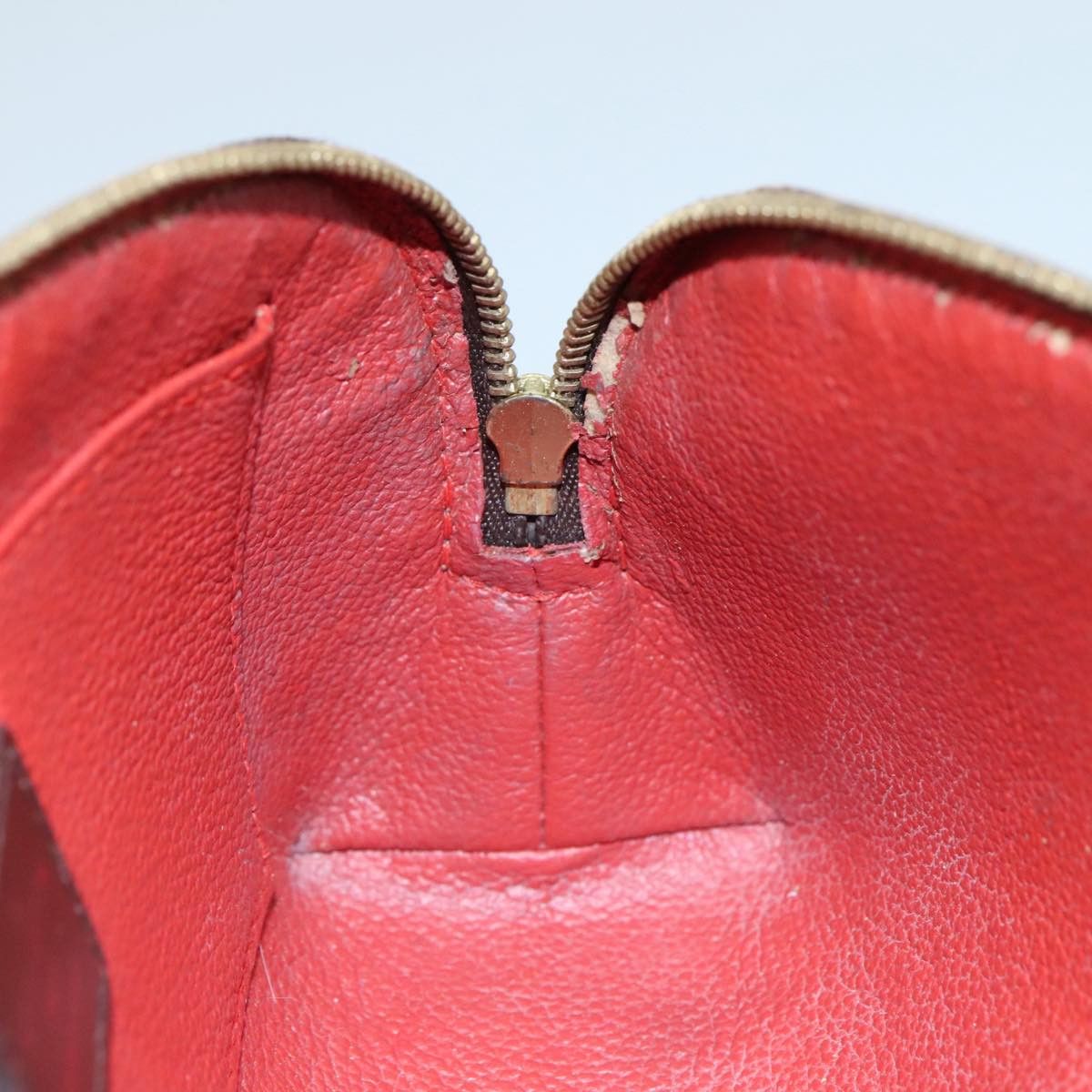 Louis Vuitton Louis Vuitton Cosmetic Pouch clutch Size ONE SIZE - 13 Thumbnail
