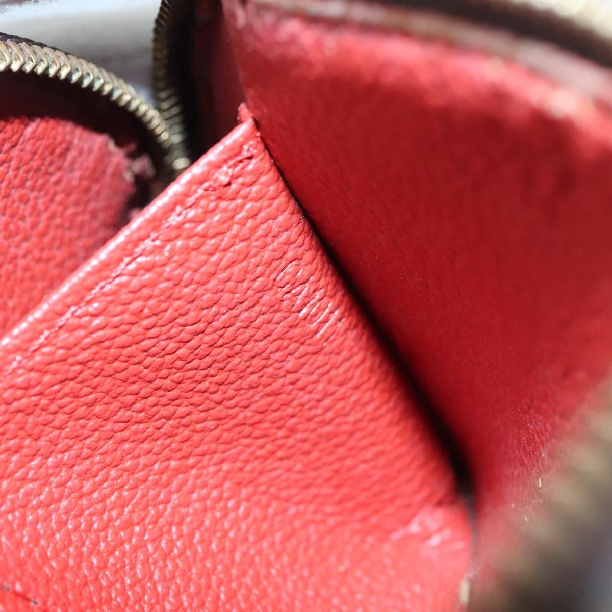 Louis Vuitton Louis Vuitton Cosmetic Pouch clutch Size ONE SIZE - 16 Thumbnail