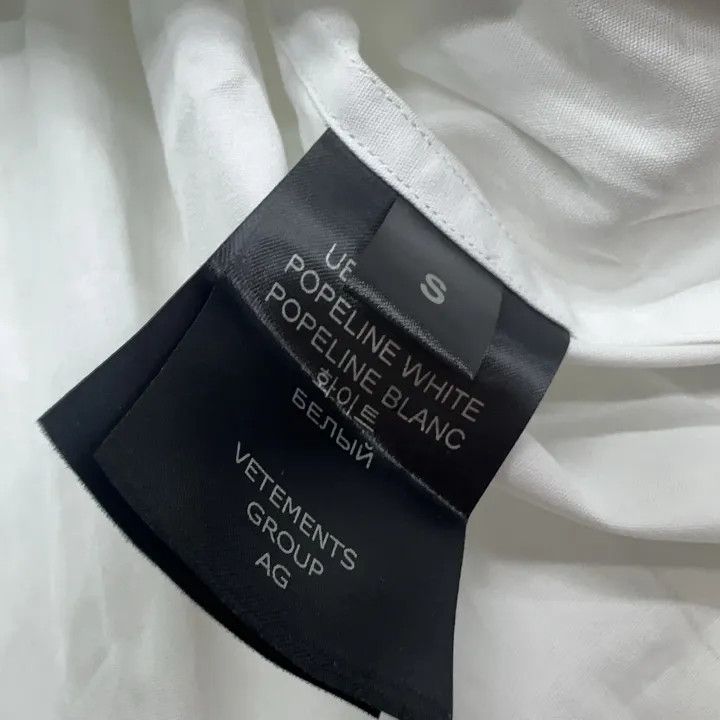 Vetements Vetements White Long Sleeve Graphic Shirt 0079 Size US S / EU 44-46 / 1 - 6 Thumbnail