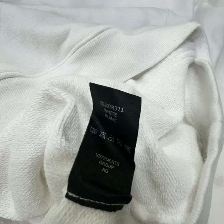 Vetements Vetements Logo Hoodie in White for Men 0079 Size US XL / EU 56 / 4 - 7 Thumbnail