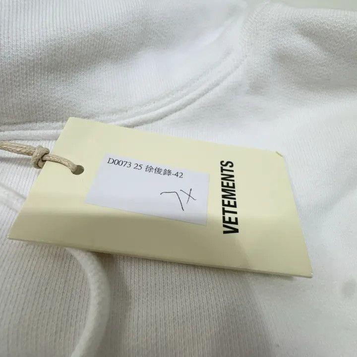 Vetements Vetements Logo Hoodie in White for Men 0079 Size US XL / EU 56 / 4 - 4 Thumbnail