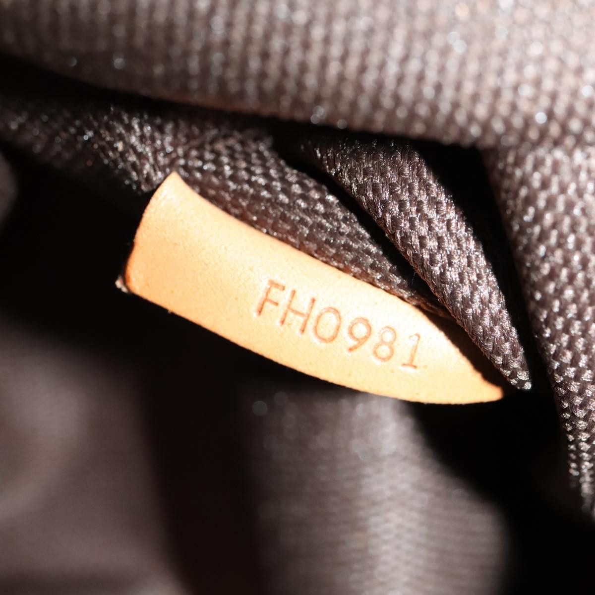 Louis Vuitton Louis Vuitton Garment travel Size ONE SIZE - 22 Thumbnail