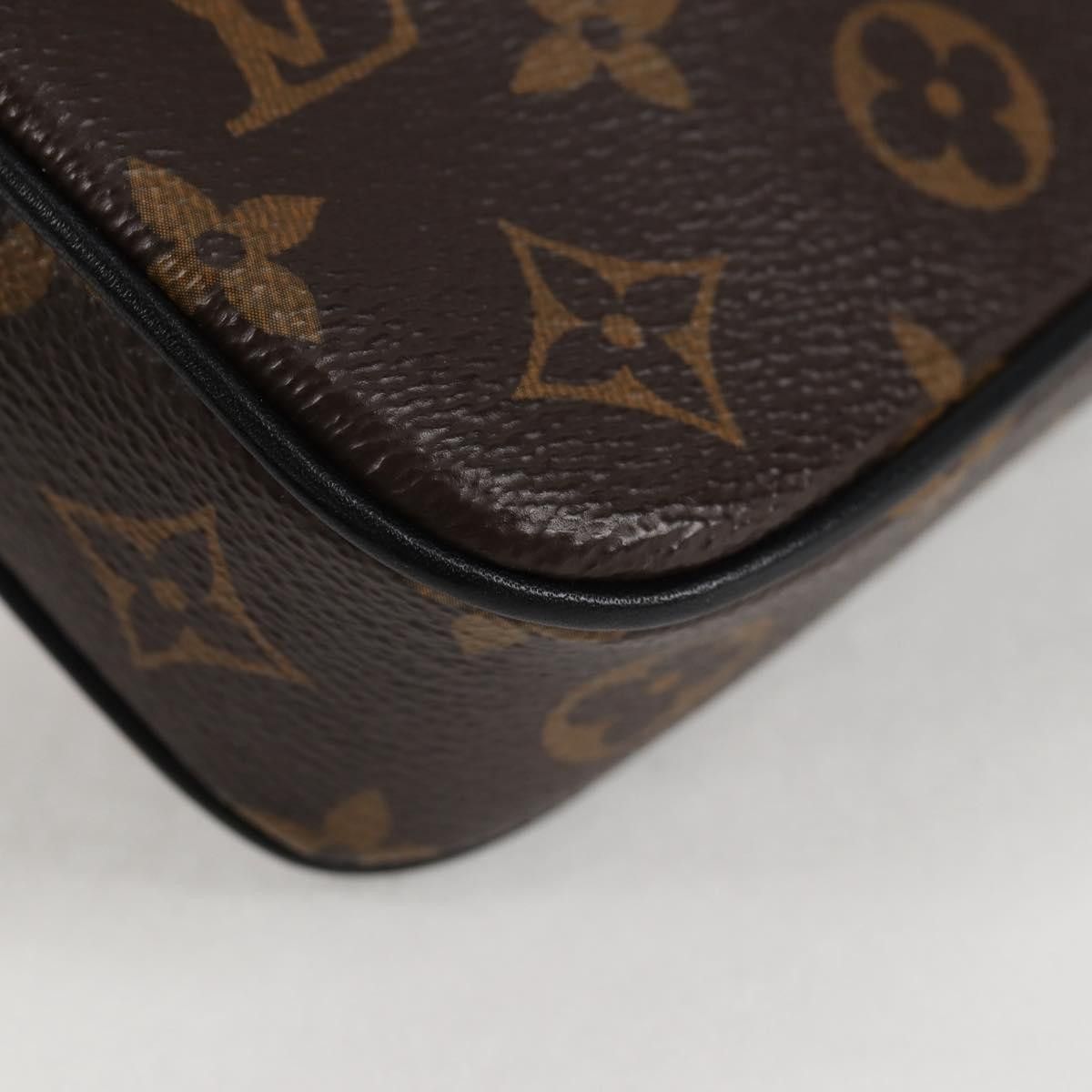 Louis Vuitton Louis Vuitton Volga clutch Size ONE SIZE - 7 Thumbnail
