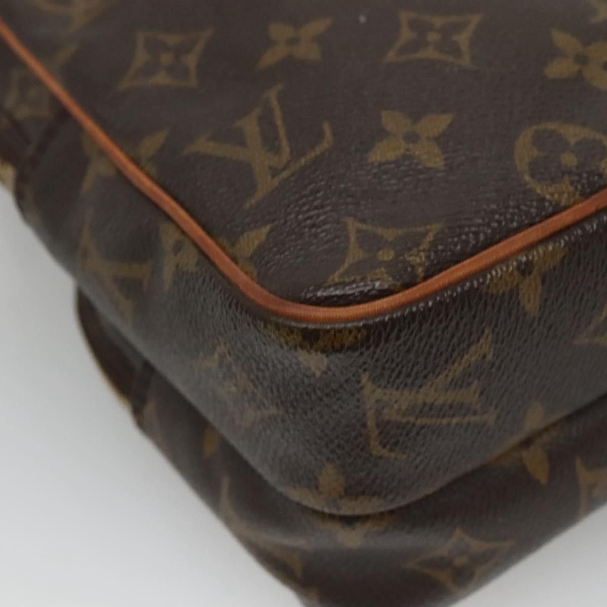 Louis Vuitton Louis Vuitton Amazon shoulder Size ONE SIZE - 17 Thumbnail