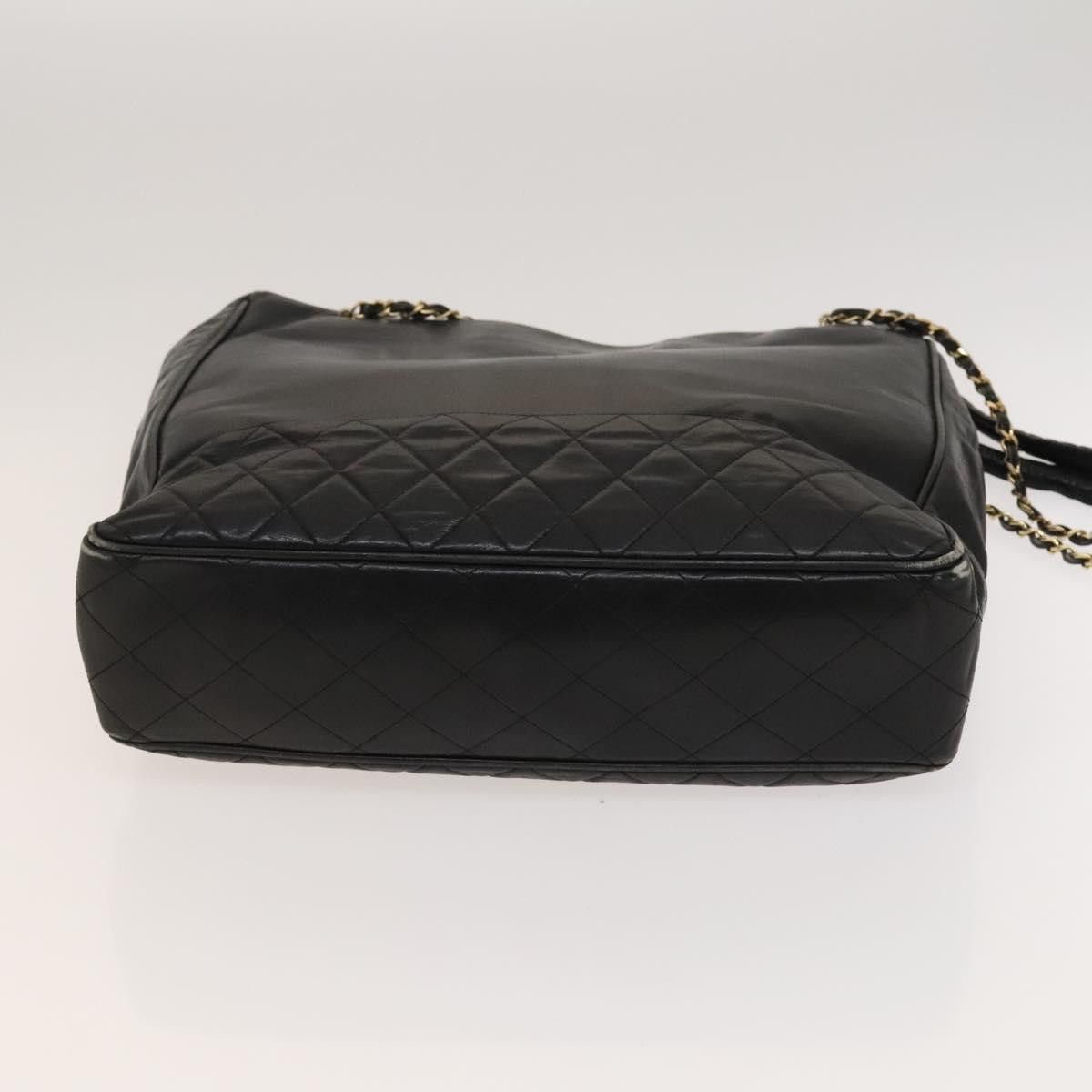 Chanel Chanel Quilted shoulder Size ONE SIZE - 21 Thumbnail