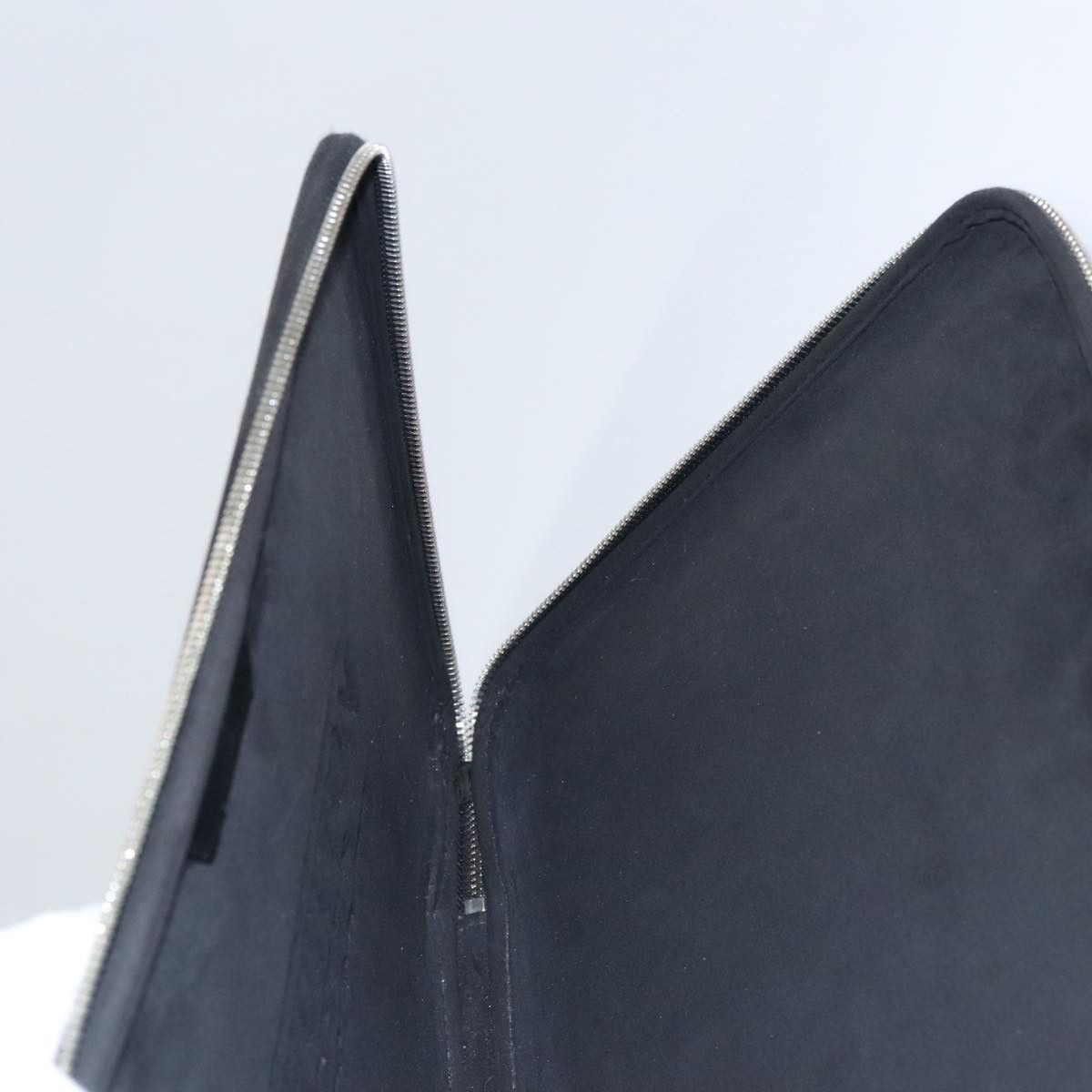 Louis Vuitton Louis Vuitton Computer sleeve clutch Size ONE SIZE - 18 Thumbnail
